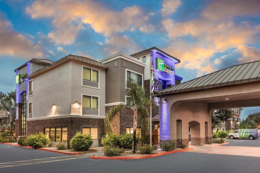 Sleep Inn & Suites Tempe Asu Campus Екстериор снимка